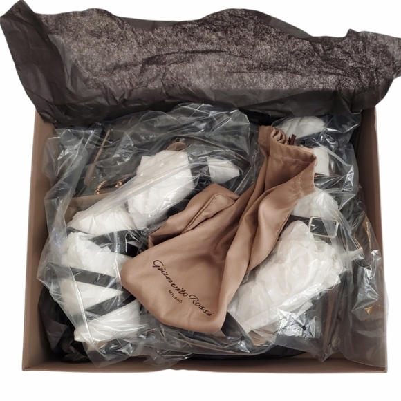 Gianvito Rossi  ALERIS 105 LEATHER SANDALS - Picture 9 of 10